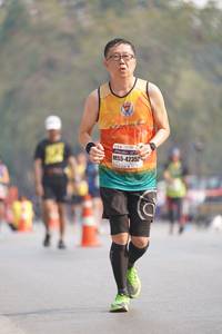 BIB: 42352
                            <button type="button" onclick="openModal(8618287)" class="btn btn-primary btn-sm float-right btn-popup" data-toggle="modal" data-target=".modal-high-quality">
                        <i class="fas fa-shopping-cart"></i> Add to Cart
                    </button>
                                            <button type="button" onclick="isThisMe(8618287, true)" class="btn btn-success btn-sm float-right btn-popup btn-isme hidden" data-toggle="tooltip" data-placement="bottom" title="นี่คือรูปของคุณใช่ไหม คลิกที่นี่เพื่อเอาเข้าอัลบั้ม">
                        <i class="fas fa-plus"></i> Add to album
                    </button>
                    <button type="button" onclick="isThisMe(8618287, false)" class="btn btn-warning btn-sm float-right btn-popup btn-isnotme hidden">
                        <i class="fas fa-ban"></i> Remove from album
                    </button>
